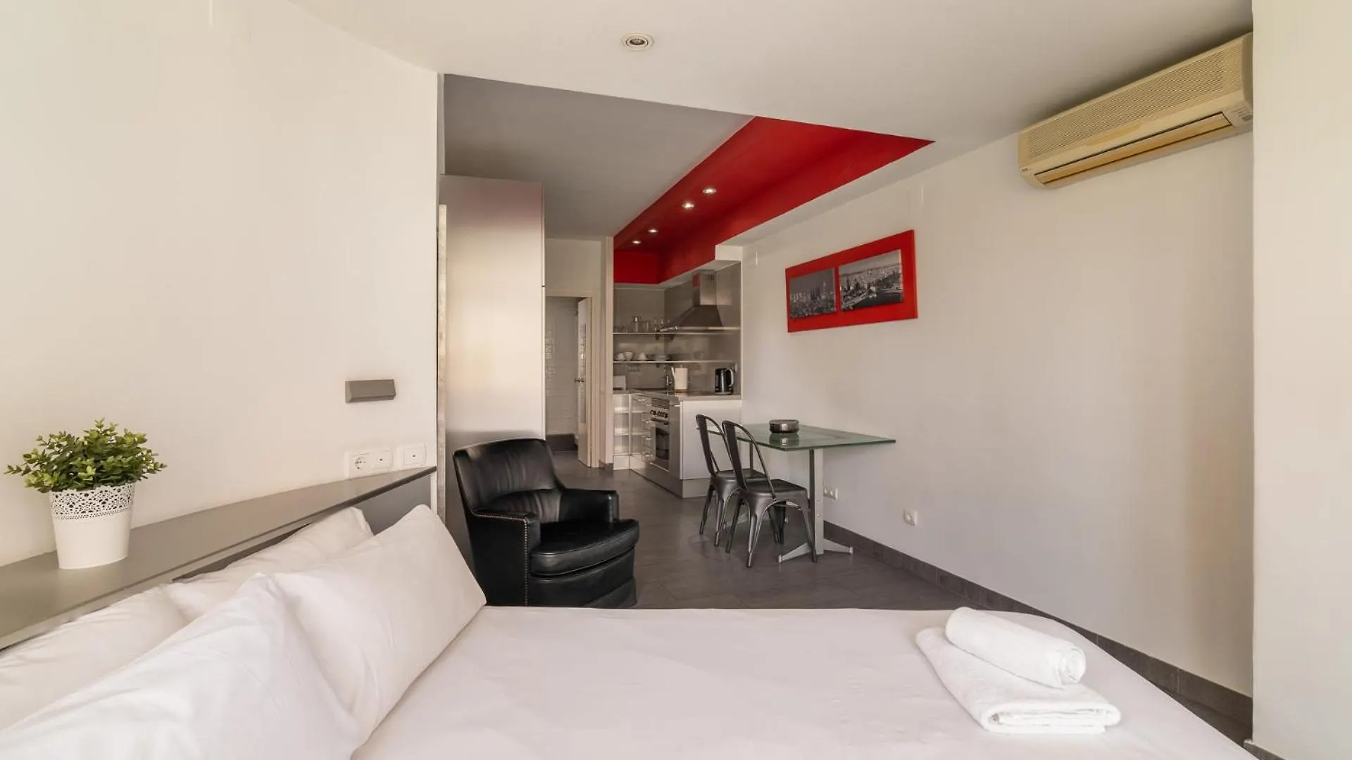 아파트 Elegant Studio Close To Plaza De Espanya 바르셀로나